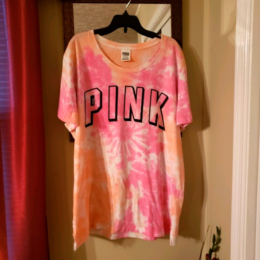 VS PINK Tie dye campus T-shirt (rare find)
